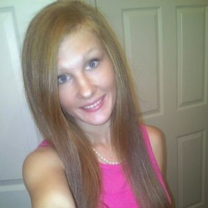 Meet your Posher, Holly